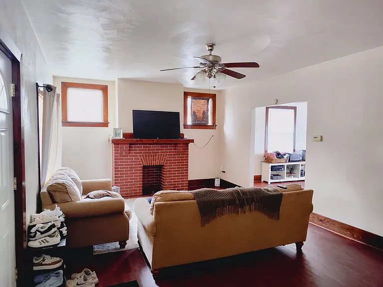 718 Montour St — Photo 3