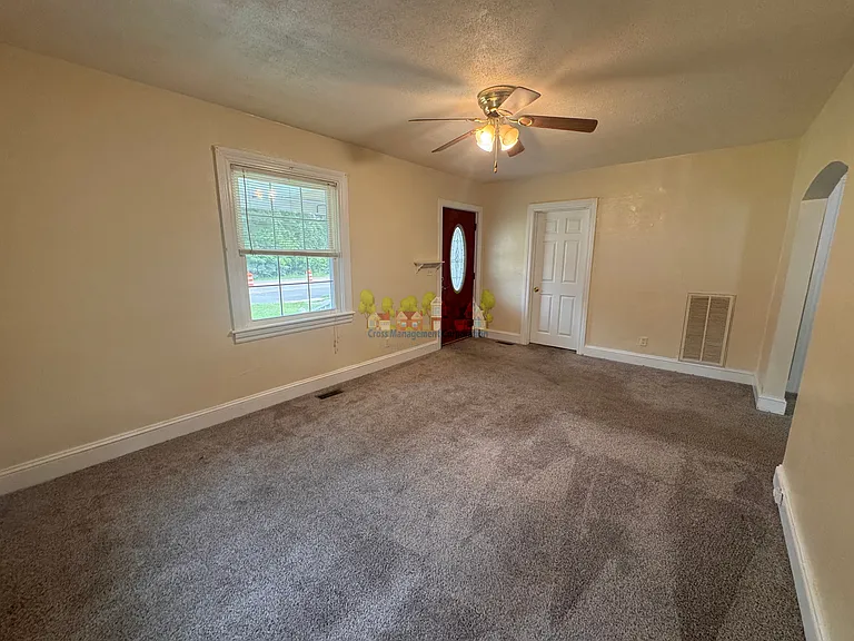 605 W Constance Rd — Photo 7