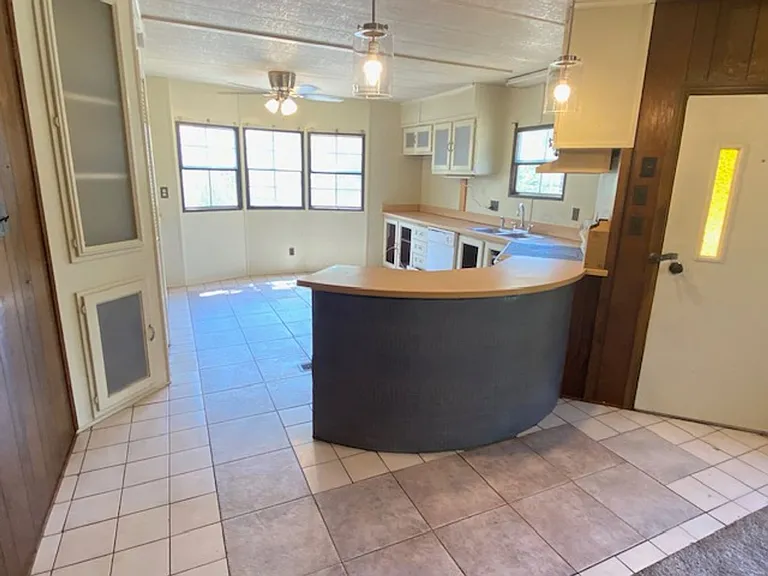 2286 Collins Rd — Photo 4