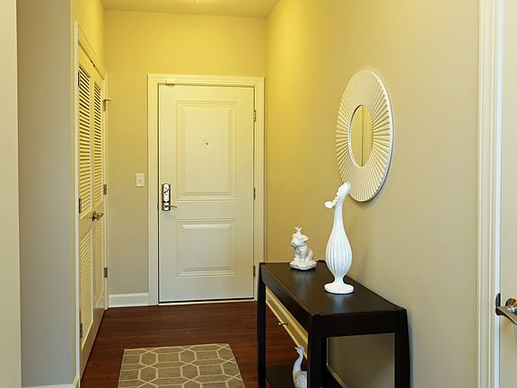 4th image of 1001 Bolling Ave Unit 316
