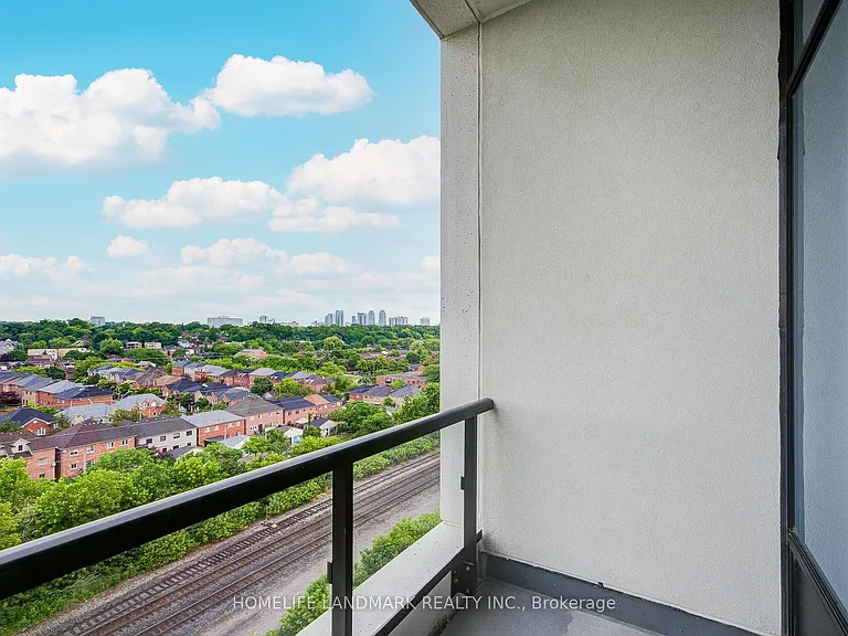 858 Dupont St #Penthouse 06 — Photo 20