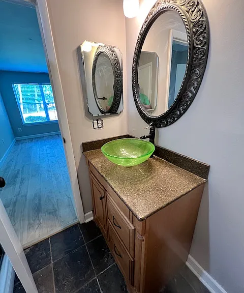 125 Devonshire Ct #125 — Photo 11