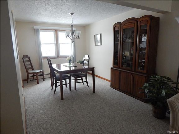 5th image of 144 Woodridge Ave