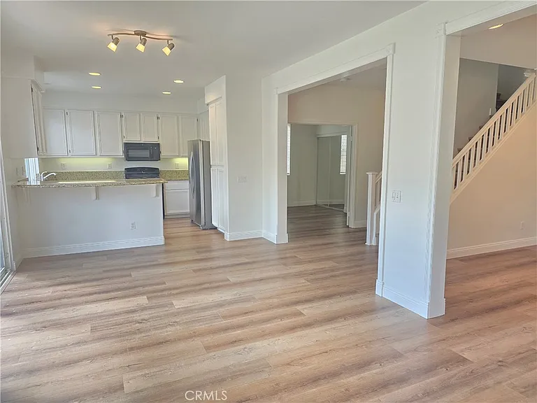 43717 Calabro St — Photo 6