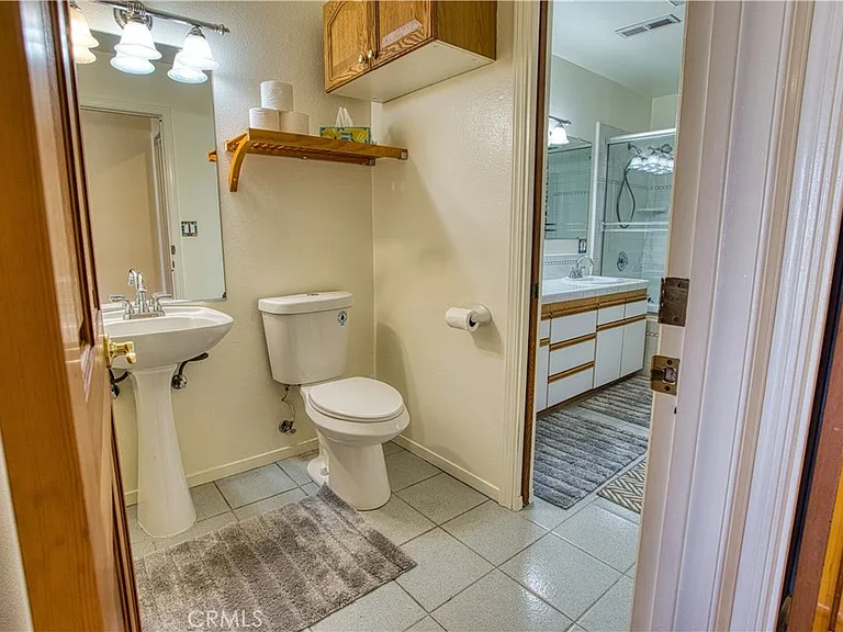 978 Balboa St — Photo 28