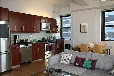 Rented by R New York