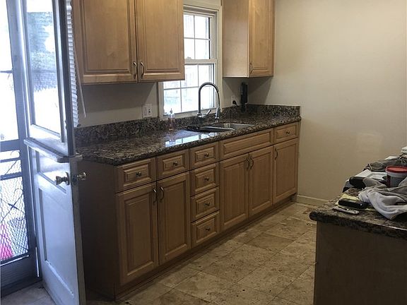 4th image of 5426 N Traymore Ave