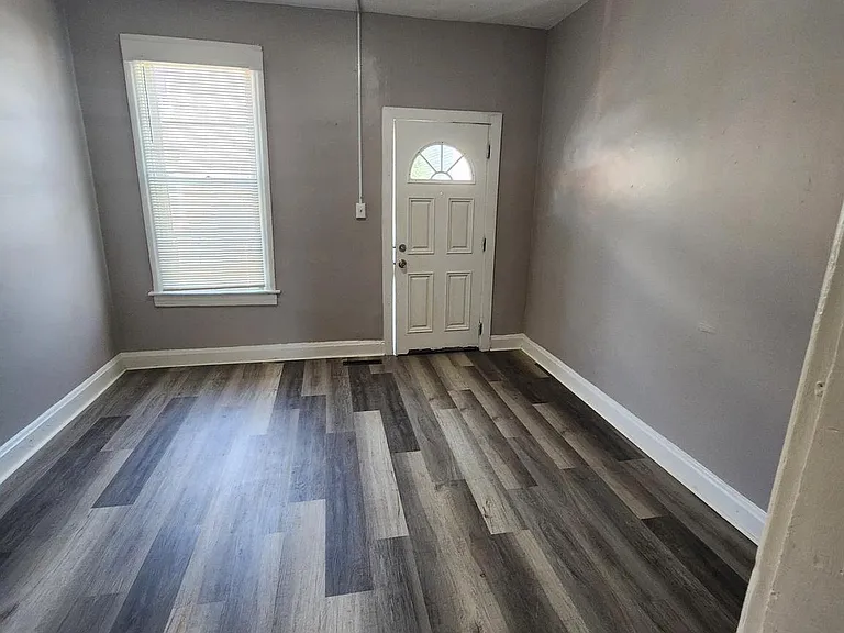 625 George St — Photo 5