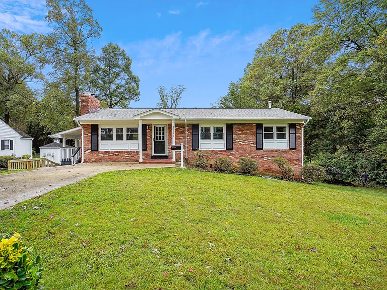 2226 Westwood Pl — Photo 1
