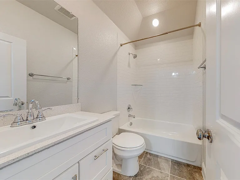 961 Waterview Dr — Photo 13