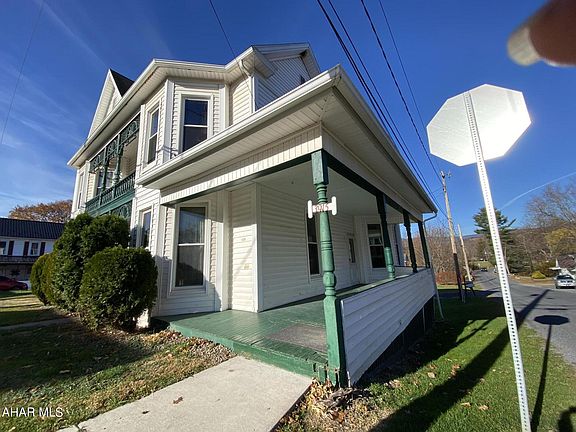 2nd image of 3915 Cortland Dr