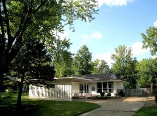 1355 Samoa Dr, Saint Louis, MO 63126