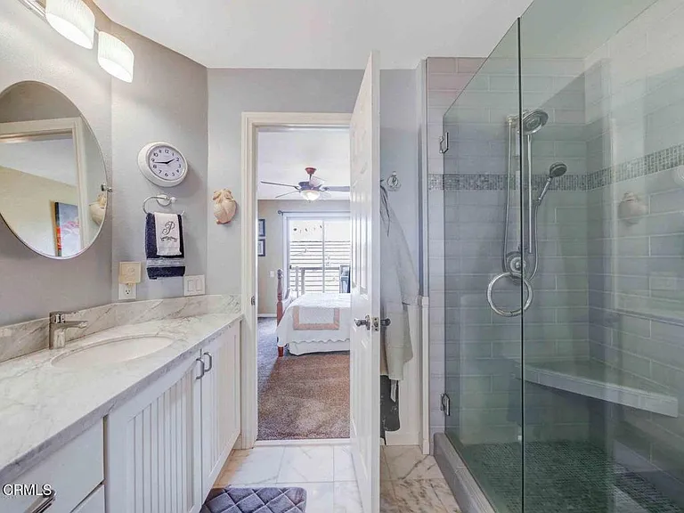 716 Island View Cir — Photo 29
