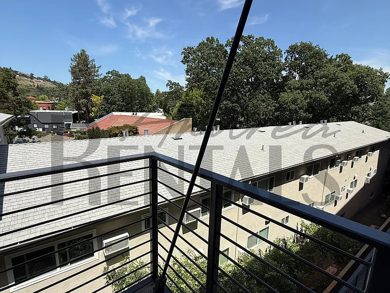 950 Hough Ave #302 — Photo 35