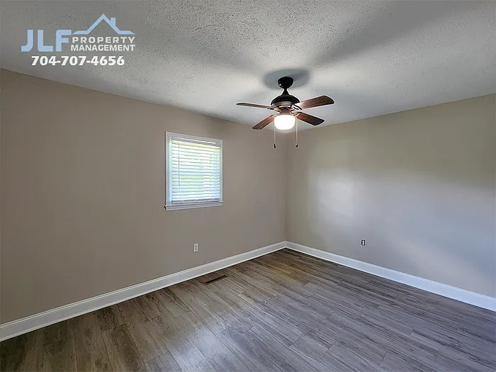 1052 Rembrandt Dr SW #1052 — Photo 6
