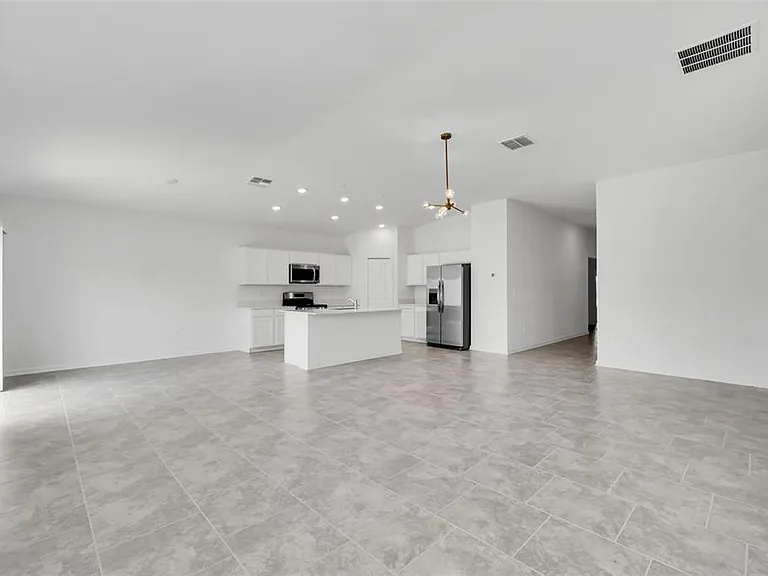 243 Hayley St — Photo 5