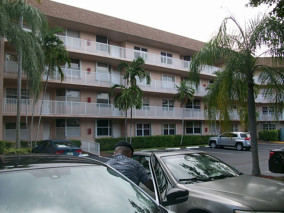 1st image of 2521 NW 104th Ave APT 405