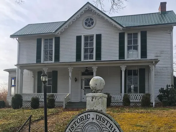 265 E Reservoir St #2, Wytheville, VA 24382