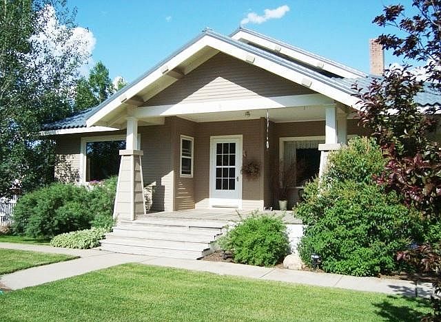 Front view in summer