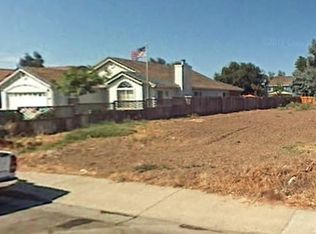 365 Peel Ln, Waterford, CA 95386