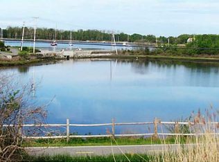 875 Hope St, Bristol, RI 02809