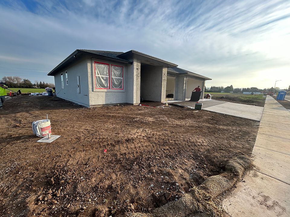 2nd image of 320 Sycamore Dr #Udfeay