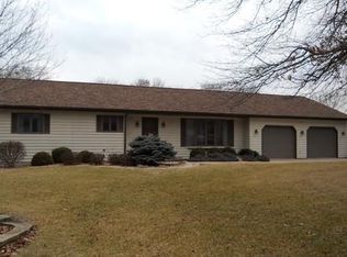 13 Ramblewood Ln, Spring Valley, IL 61362