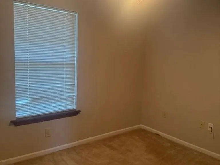 2061 Flintwood Ct — Photo 9