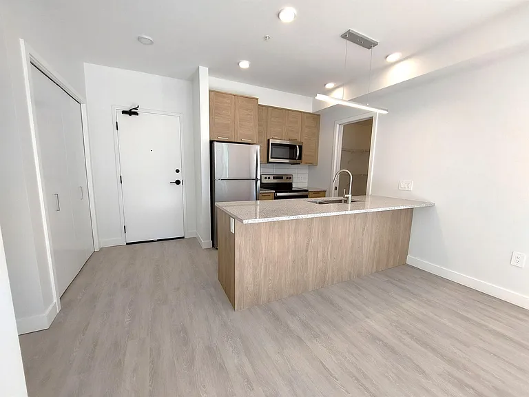 494 Goldstream Ave — Photo 55