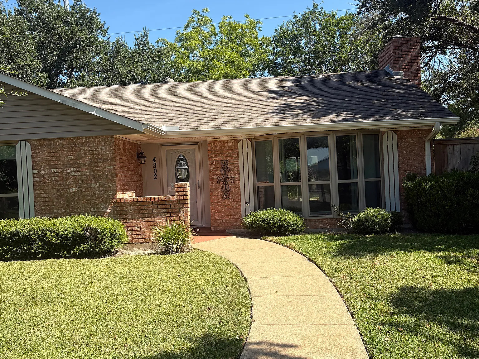 3 bed, 1671 sqft, $1,900 — Photo 1