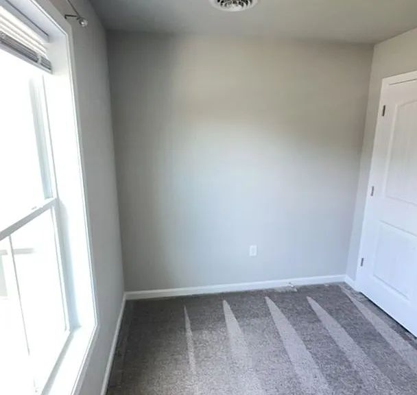 650 N College St — Photo 5