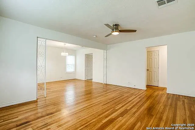 3 bed, 1.0 bath, 1278 sqft, $1,700 — Photo 3