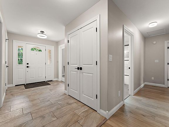 4th image of 8530 Heather Ct