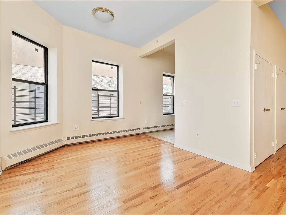 1st image of 133 W 140th St #67