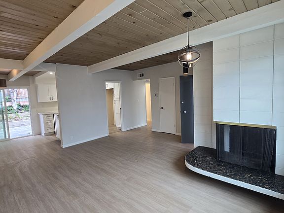 3rd image of 2688 Lake Ave #2690