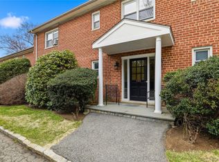 352 N State Road #1H, Briarcliff Manor, NY