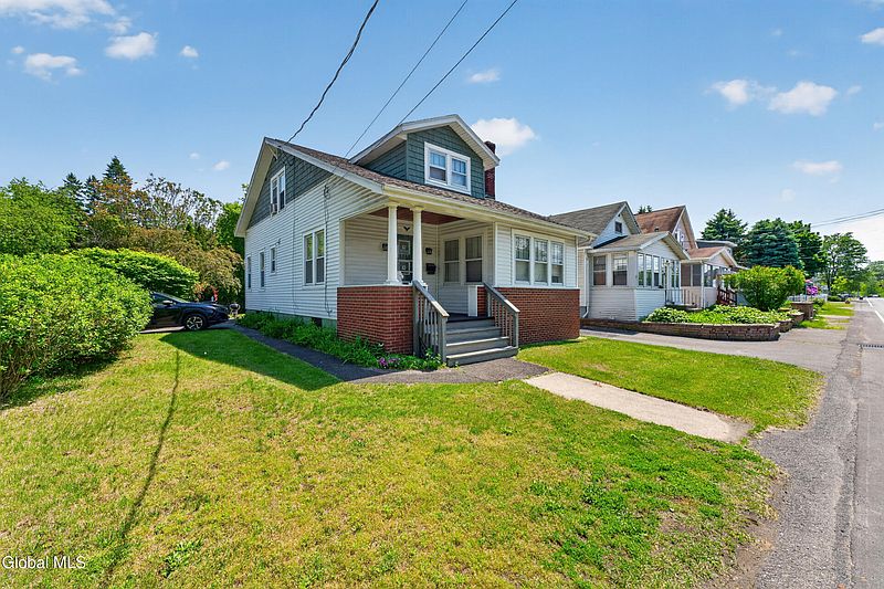 3rd image of 32 Osborne Road