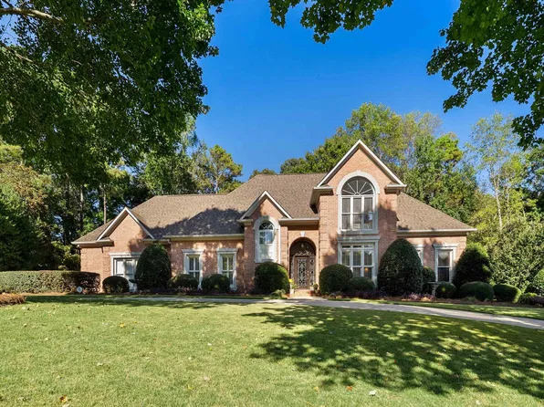 1306 Highland Lakes Bnd, Birmingham, AL 35242