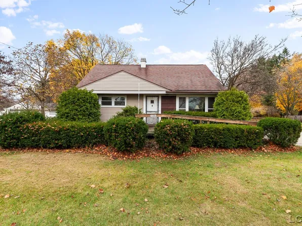 1101 Shady Ln, Tecumseh, MI 49286