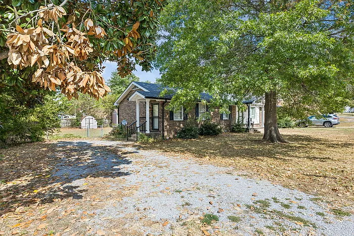2 bed, 1.0 bath, 850 sqft, $1,750 — Photo 2