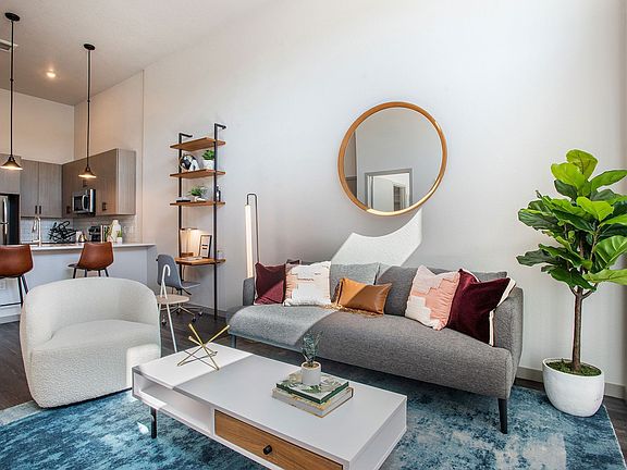 5th image of 2337 S Blackhawk St #67-427