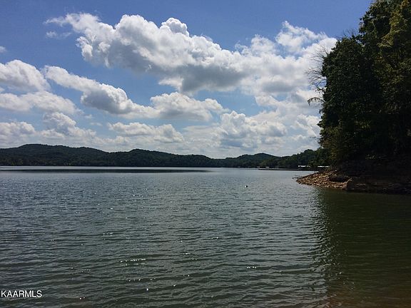 2nd image of 1432 Echota Ln