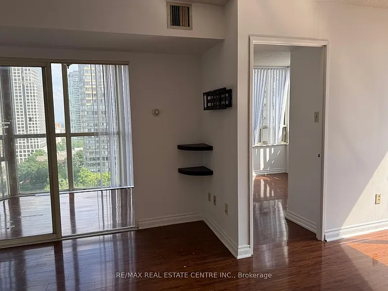 265 Enfield Pl #1403 — Photo 35