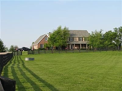 1st image of 140 Creekwood Way