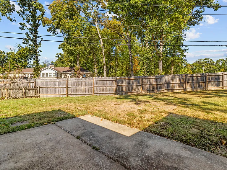 2332 Cleek Ct — Photo 3