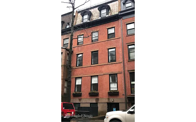 Sold by Douglas Elliman | media 12