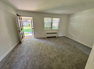 3 Springwood Cir #E, Hyde Park, NY 12538