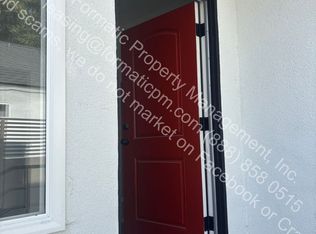 118 E Century Blvd, Los Angeles, CA 90003
