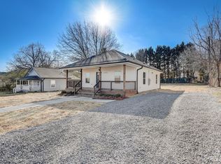 1399 Roseland Dr, Lincolnton, NC 28092