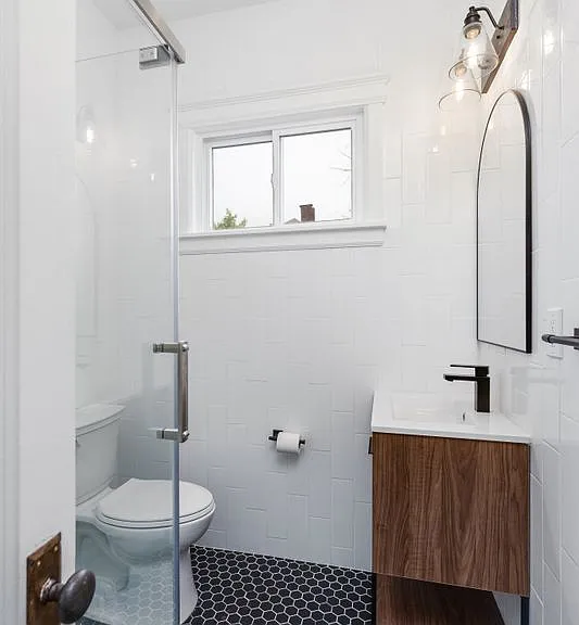 715 Gladstone Ave — Photo 13